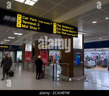 Hinweisschild Am Flughafen Von Manchester 7-12-2019 Stockfoto