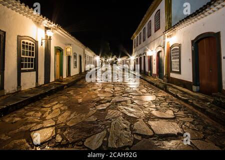 Nachtansicht der Stadt Tiradentes - Minas Gerais - Brasilien Stockfoto