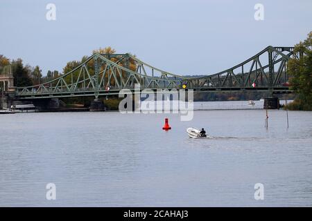 Glienicker Brücke, Potsdam (nur fuer redaktionelle Verwendung. Keine Werbung. Referenzdatenbank: http://www.360-berlin.de. © Jens Knappe. Bildquellen Stockfoto