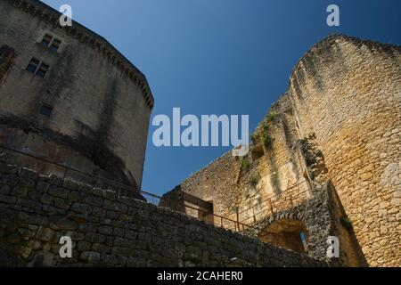 Chateau de Bonaguil in der Nähe von Fumel, Lot-et-Garonne, Frankreich Stockfoto