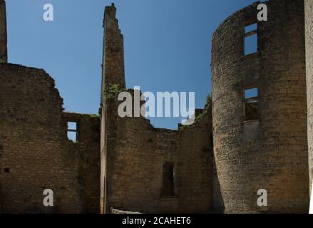 Chateau de Bonaguil in der Nähe von Fumel, Lot-et-Garonne, Frankreich Stockfoto