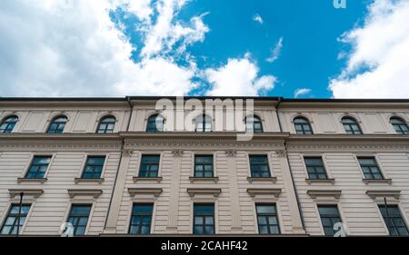 Low-Angle-Aufnahme der Hofburg in Wien Österreich Stockfoto