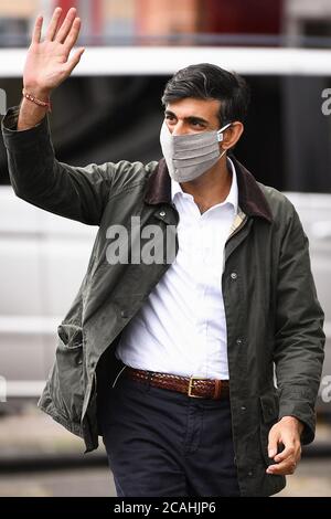 Schatzkanzler Rishi Sunak bei einem Besuch in Rothesay auf der Isle of Bute, Schottland. Stockfoto