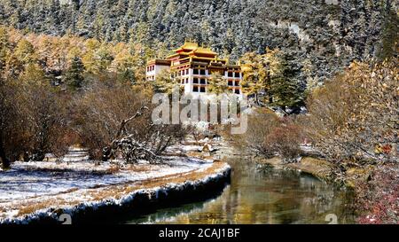 Chonggu-Tempel afrer Schnee Stockfoto