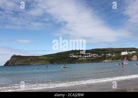 Wassersport am Port Erin Strand Isle of man Stockfoto