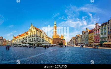 Altes Rathaus in Breslau, Polen an einem Sommertag Stockfoto