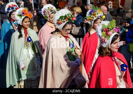 TURIN, ITALIEN - 26. FEBRUAR 2017: Historische Karnevalsparade von 'Balon', in Borgo Dora, Turin (Italien) am 26. februar 2017 Stockfoto