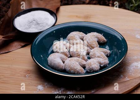 Indonesische berühmte Torte für feiern IED Mubarak / Idul Fitri / Lebaran Kue Putri Salju / Snow Cake eine süße weiße Torte Stockfoto