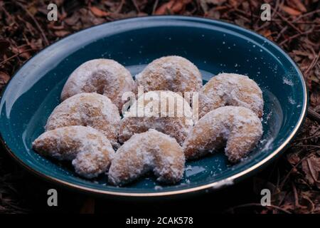 Indonesische berühmte Torte für feiern IED Mubarak / Idul Fitri / Lebaran Kue Putri Salju / Snow Cake eine süße weiße Torte Stockfoto