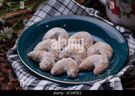 Indonesische berühmte Torte für feiern IED Mubarak / Idul Fitri / Lebaran Kue Putri Salju / Snow Cake eine süße weiße Torte Stockfoto