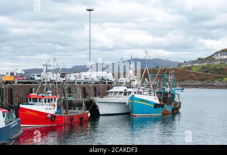 Mallaig, Schottland - 04. Oktober 2019. Fischerboote im Hafen Mallaig, schottisches Hochland, Großbritannien Stockfoto
