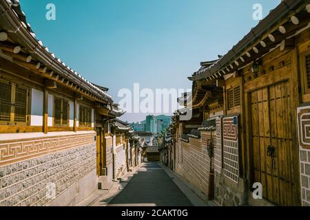 Bukchon Hanok Village, koreanische traditionelle Häuser in Seoul, Korea Stockfoto