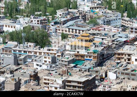 Ladakh, Indien - Leh Stadtansicht vom Namgyal Tsemo Kloster (Namgyal Tsemo Gompa) in Leh, Ladakh, Jammu und Kaschmir, Indien. Stockfoto