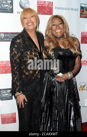 LOS ANGELES - 9. FEBRUAR: Anita Pointer, Bonnie Pointer beim 5. Jährlichen Roger Neal & Maryanne Lai Oscar beim Abendessen im Hollywood Museum am 9. Februar 2020 in Los Angeles, CA Stockfoto