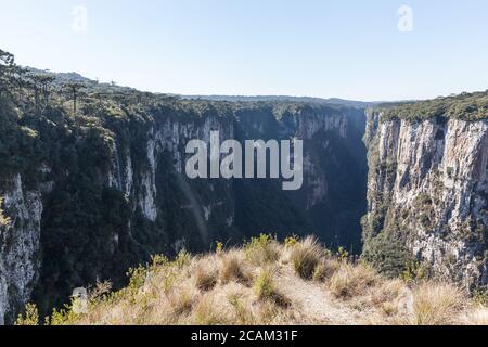 Luftaufnahme des Itaimbezinho Canyon, Cambara do Sul, RS, Brasilien Stockfoto