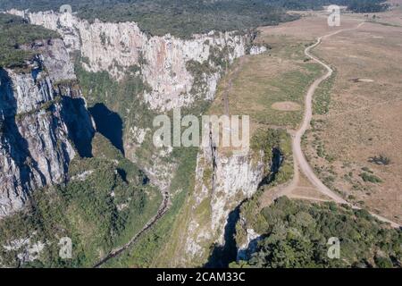 Luftaufnahme des Itaimbezinho Canyon, Cambara do Sul, RS, Brasilien Stockfoto