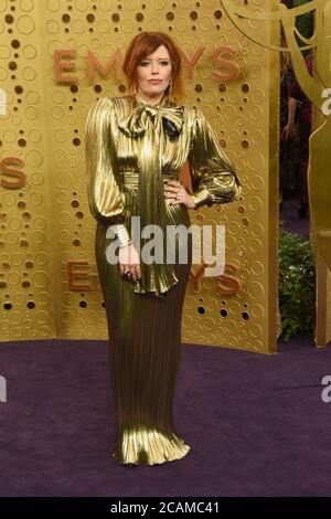 LOS ANGELES - SEP 22: Natasha Lyonne bei den Primetime Emmy Awards - Ankunft im Microsoft Theater am 22. September 2019 in Los Angeles, CA Stockfoto