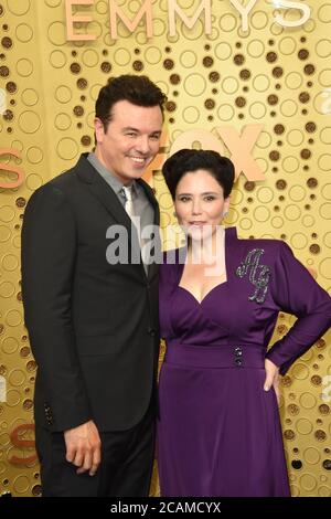 LOS ANGELES - SEP 22: Seth MacFarlane, Alex Borstein bei den Primetime Emmy Awards - Ankunft im Microsoft Theater am 22. September 2019 in Los Angeles, CA Stockfoto