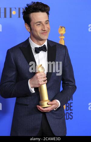 LOS ANGELES - 6. JANUAR: Justin Hurwitz bei den Golden Globe Awards 2019 - Presseraum im Beverly Hilton Hotel am 6. Januar 2019 in Beverly Hills, CA Stockfoto