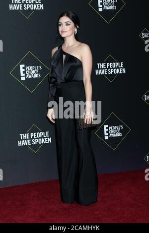 LOS ANGELES - NOV 10: Lucy Hale bei den People's Choice Awards 2019 im Barker Hanger am 10. November 2019 in Santa Monica, CA Stockfoto