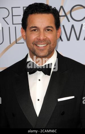 LOS ANGELES - JAN 27: Jon Huertas bei den 25. Annual Screen Actors Guild Awards im Shrine Auditorium am 27. Januar 2019 in Los Angeles, CA Stockfoto