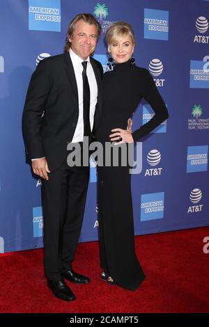 PALM SPRINGS - JAN 17: Vince Van Patten, Eileen Davidson bei der 30. Gala des Palm Springs International Film Festival Awards im Palm Springs Convention Center am 17. Januar 2019 in Palm Springs, CA Stockfoto