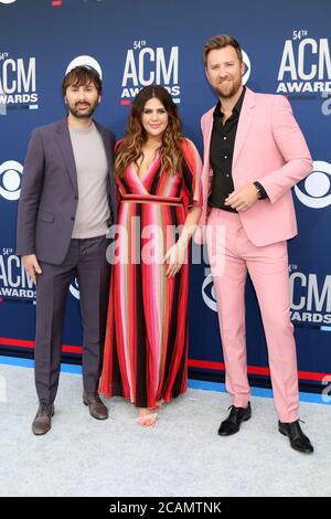LAS VEGAS - APR 7: Dave Haywood, Hillary Scott, Charles Kelley bei den 54. Academy of Country Music Awards in der MGM Grand Garden Arena am 7. April 2019 in Las Vegas, NV Stockfoto