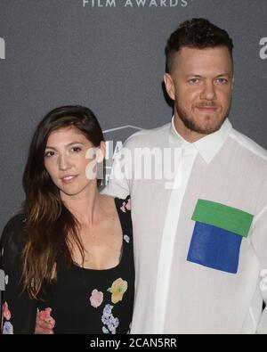 LOS ANGELES - 4. NOVEMBER: AJA Volkman, Dan Reynolds bei den Hollywood Film Awards 2018 im Beverly Hilton Hotel am 4. November 2018 in Beverly Hills, CA Stockfoto