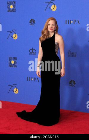 LOS ANGELES - 7. JANUAR: Jessica Chastain im 75. Golden Globes Presseraum im Beverly Hilton Hotel am 7. Januar 2018 in Beverly Hills, CA Stockfoto