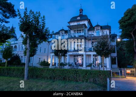 Villa im Stil der Bäderarchitektur, Insel Rügen, Ostseebad Binz, Deutschland Stockfoto