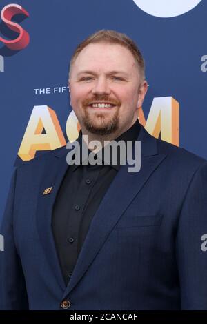 LAS VEGAS - APR 15: Josh Osborne bei den Academy of Country Music Awards 2018 in der MGM Grand Garden Arena am 15. April 2018 in Las Vegas, NV Stockfoto