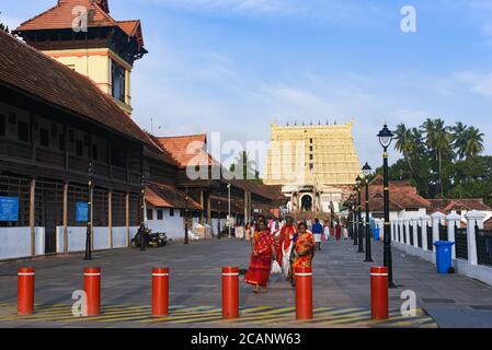 Kerala, Indien. September 07, 2019. Sree Padmanabhaswamy Tempel von Trivandrum oder Thiruvananthapuram im Tageslicht, Hindu-Menschen gehen, um anzubeten oder zu beten. Stockfoto