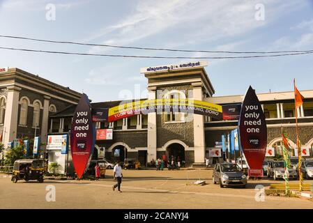 Kerala, Indien. September 07, 2019. Thiruvananthapuram Hauptbahnhof oder Thampanoor Bahnhof Indischer Bahnhof in der Stadt Trivandrum. Stockfoto