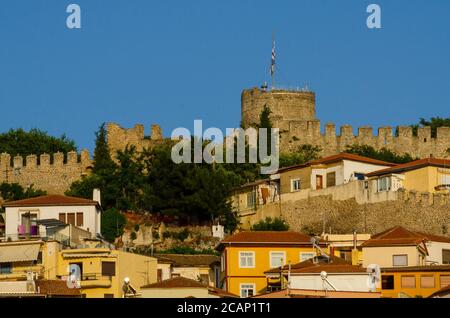 Gesamtansicht der Burg dominiert das Stadtbild von Kavala Griechenland - Foto: Geopix/Alamy Stock Photo Stockfoto