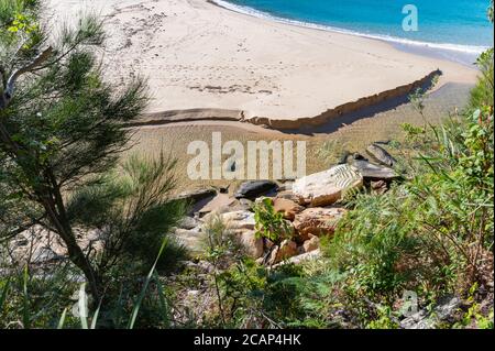 Blick auf Coote Cree und Rocks vom Providential Foot Track An einem sonnigen Winternachmittag Stockfoto