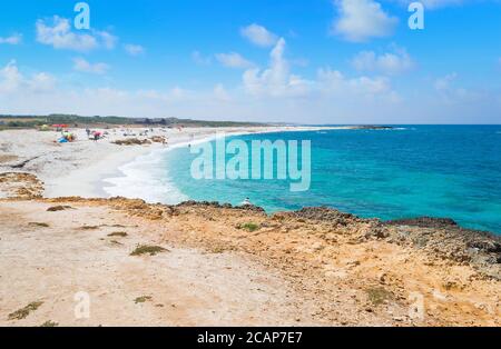 Ist Arutas Strand an einem klaren Sommertag. Gedreht in Sardinien, Italien Stockfoto