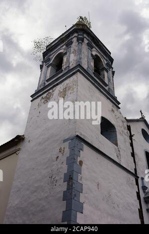 Glockenturm der Kirche Iglesia de La Merced in der Altstadt von panama City, Mittelamerika Stockfoto