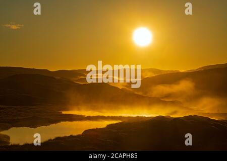 Teiche und baumloses Gelände bei Sonnenaufgang, Margaree, Neufundland und Labrador NL, Kanada Stockfoto