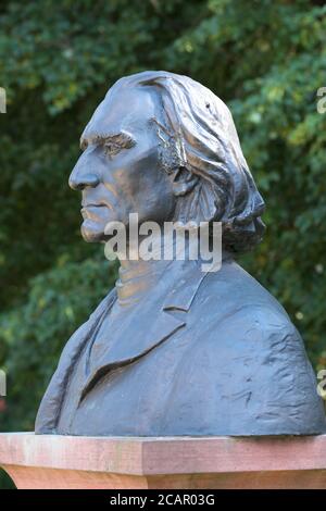 Statue von Franz Liszt, ungarischer Komponist und Pianist im Lazienki Park Warschau Stockfoto