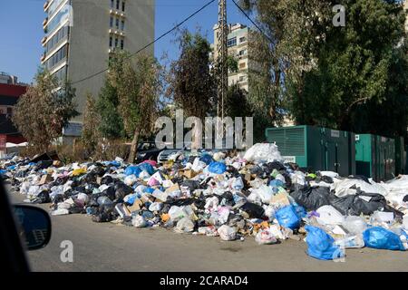 LIBANON, Beirut, für 3 Wochen wird der Abfall nicht gesammelt / LIBANON, Beirut, seit 3 Monaten wird der Müll nicht abgefangen Stockfoto