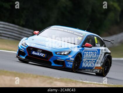 8. August 2020; Brands Hatch Circuit, West Kingsdown, Kent, England; Kwik Fit British Touring Car Championship, Qualifying Day; Senna Proctor in seinem Excelr8 Motorsport Hyundai i30N Stockfoto