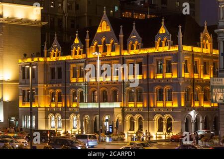 Nachtansicht des China Merchants Bank Building auf dem Bund, in Shanghai, China Stockfoto