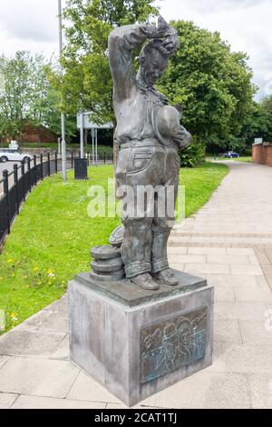 Statue von Stan Laurel (Laurel & Hardy), Princes Street, Bishop Auckland, County Durham, England, Vereinigtes Königreich Stockfoto