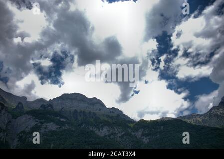 Bergkulisse vom Walenstadtberg in der Schweiz Stockfoto