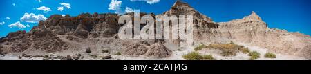 Zerklüftete Landschaft des Badlands National Park von einem Aussichtspunkt aus Stockfoto