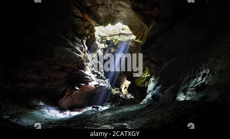 Im Inneren der geschlossenen Höhle im Hallasan Nationalpark Stockfoto