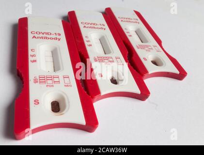 Makrofoto des Covid-19-Antikörpertestkits Stockfoto