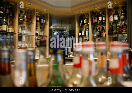 Berlin, Deutschland. August 2020. Blick auf die Bar im Berlin Capital Club. Quelle: Gerald Matzka/dpa-Zentralbild/ZB/dpa/Alamy Live News Stockfoto