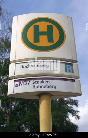 Die BVG-Halbelle Hochhausweg im Falkenhagener Feld / Spektefeld in Berlin-Spandau Stockfoto