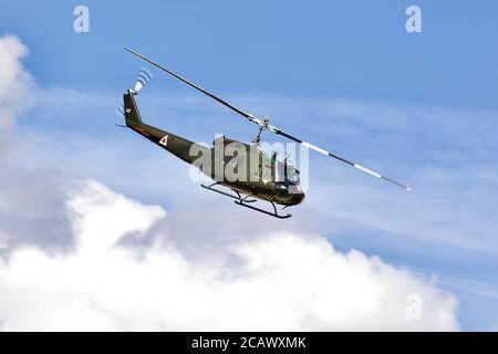 Bell UH-1H Iroquois 560 (G-HUEY) bei der Shuttleworth Drive-in Airshow Am Sonntag, 2. August 2020 Stockfoto